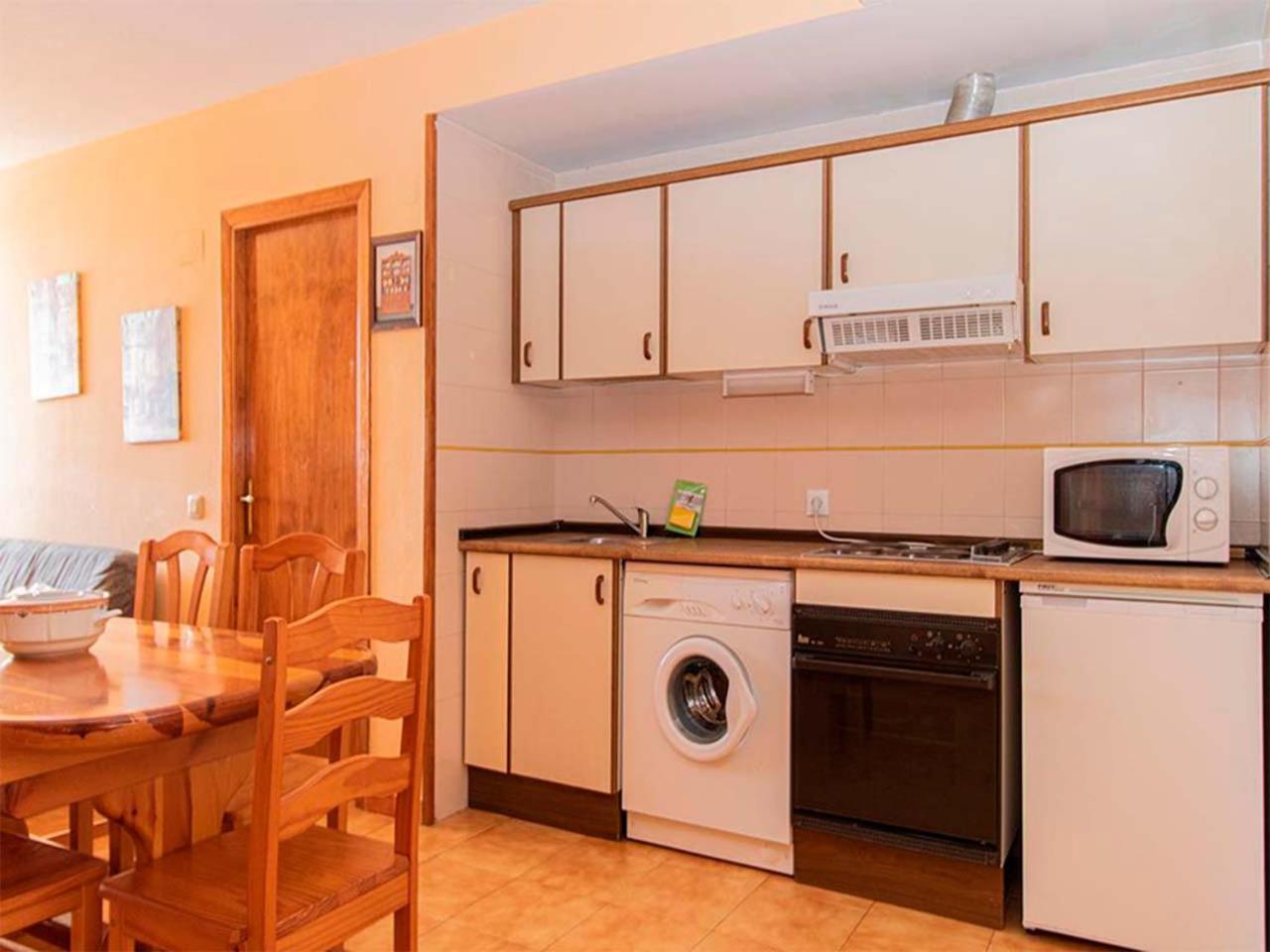 Apartamentos Villanua 3000 ภายนอก รูปภาพ